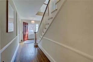 70 Sargent Ave, Providence, RI 02906 - Photo 18