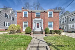 70 Sargent Ave, Providence, RI 02906 - Photo 2