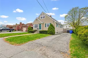 299 Woodward Ave, East Providence, RI 02914 - Photo 2