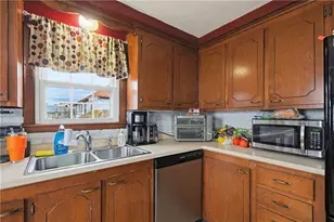 299 Woodward Ave, East Providence, RI 02914 - Photo 6