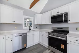 183 Baker St, Providence, RI 02905 - Photo 6