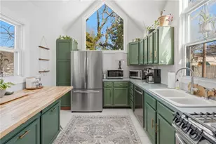 11 Heights Ave, Warwick, RI 02889 - Photo 14