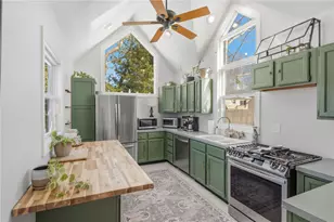 11 Heights Ave, Warwick, RI 02889 - Photo 16