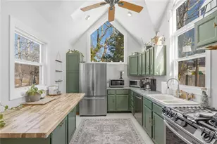 11 Heights Ave, Warwick, RI 02889 - Photo 20