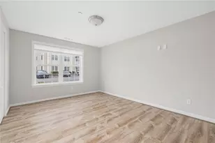 2 Gray Coach Ln, Cranston, RI 02921 - Photo 12