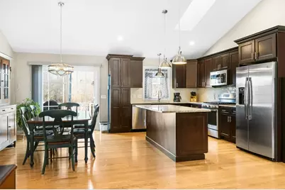 16 Bailey Brook Court, Middletown, RI 02842 - Photo 12