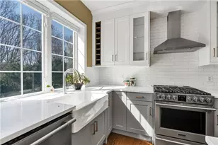 105 Castle Rocks Rd, Warwick, RI 02886 - Photo 6