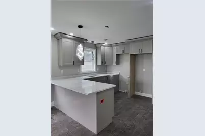 731 Potters Avenue, Providence, RI 02907 - Photo 8