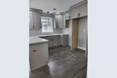 731 Potters Avenue, Providence, RI 02907 - Photo 12