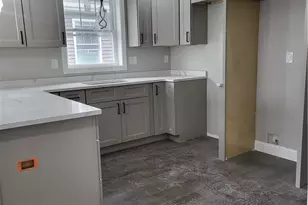 731 Potters Ave, Providence, RI 02907 - Photo 12