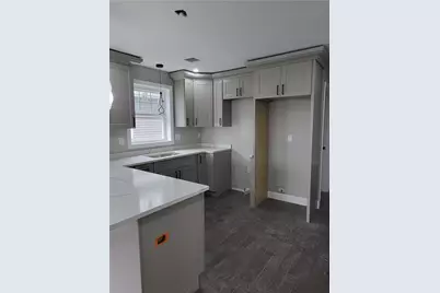 731 Potters Avenue, Providence, RI 02907 - Photo 4