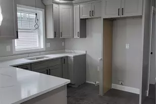 731 Potters Ave, Providence, RI 02907 - Photo 4