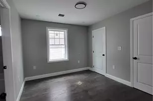 731 Potters Ave, Providence, RI 02907 - Photo 6