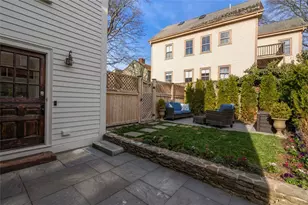 30 Thames St, Newport, RI 02840 - Photo 36