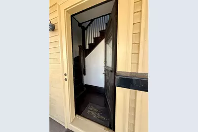 38 Georgia Avenue, Providence, RI 02905 - Photo 4