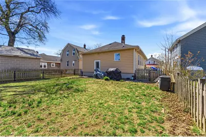 125 Ivy Street, East Providence, RI 02914 - Photo 20