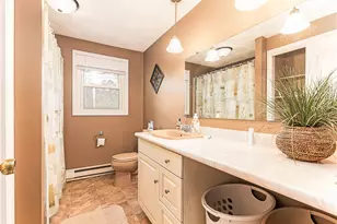 72 Janet Ct, Warwick, RI 02886 - Photo 8