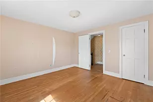 18 Huntington Dr, East Providence, RI 02916 - Photo 26