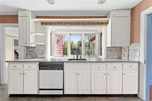 18 Huntington Dr, East Providence, RI 02916 - Photo 14