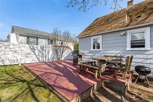 25 Harrison St, Cumberland, RI 02864 - Photo 16