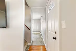 25 Harrison St, Cumberland, RI 02864 - Photo 8