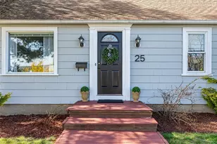 25 Harrison St, Cumberland, RI 02864 - Photo 2