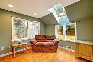 9 Knapton St, Barrington, RI 02806 - Photo 18