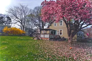 37 Aldrich St, West Warwick, RI 02893 - Photo 2