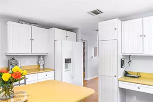 40 Oak Grove St, Warwick, RI 02818 - Photo 20