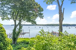 40 Oak Grove St, Warwick, RI 02818 - Photo 2