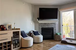 9 Gray Coach Ln, Cranston, RI 02921 - Photo 8