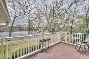 110 Lake View Rd, Cranston, RI 02920 - Photo 16