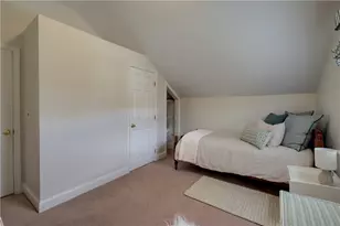110 Lake View Rd, Cranston, RI 02920 - Photo 22