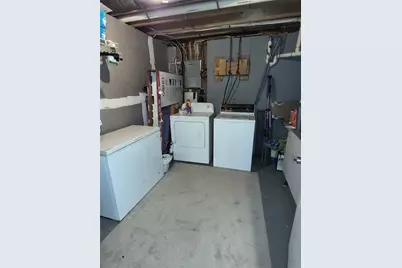 2484 Hartford Avenue, Johnston, RI 02919 - Photo 38
