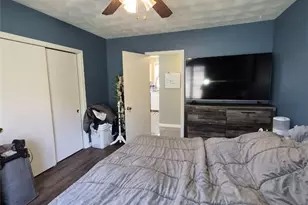 2484 Hartford Ave, Johnston, RI 02919 - Photo 16