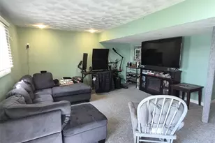 2484 Hartford Ave, Johnston, RI 02919 - Photo 34
