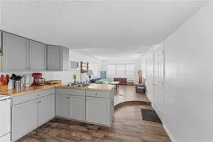 11 East Dr, East Providence, RI 02916 - Photo 14