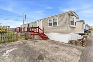 11 East Dr, East Providence, RI 02916 - Photo 2