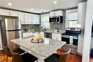 143 River Vue Ave, Warwick, RI 02889 - Photo 6