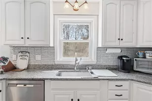 25 Robin Way, Westerly, RI 02891 - Photo 16