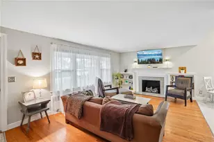 87 Evergreen St, Cumberland, RI 02864 - Photo 6