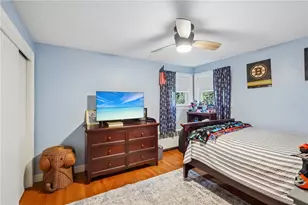 87 Evergreen St, Cumberland, RI 02864 - Photo 12
