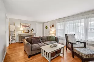 87 Evergreen St, Cumberland, RI 02864 - Photo 4