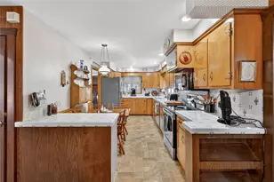 2338 Cranston St, Cranston, RI 02920 - Photo 2
