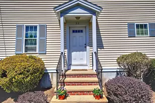 31 Garfield Ave, Bristol, RI 02809 - Photo 4