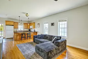 31 Garfield Ave, Bristol, RI 02809 - Photo 6