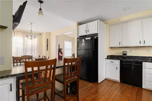 156 Putnam St, East Providence, RI 02914 - Photo 6