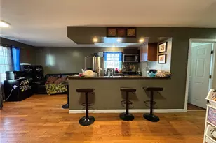 162 SE Eastwood Ave, Providence, RI 02909 - Photo 10