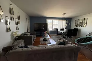 162 SE Eastwood Ave, Providence, RI 02909 - Photo 22