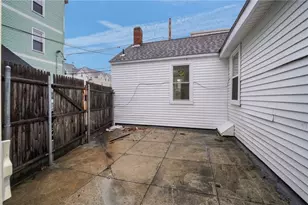 752 Social St, Woonsocket, RI 02895 - Photo 4